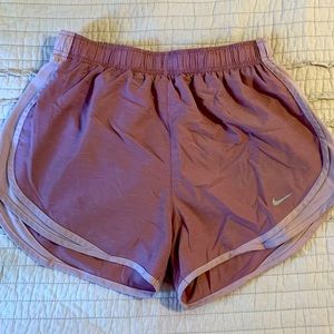 Women’s Nike Dri-Fit Shorts Sz Medium in Pink